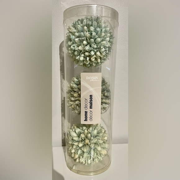 Danson Decor Dried Chrysanthemum Floral Balls - Picture 6 of 6